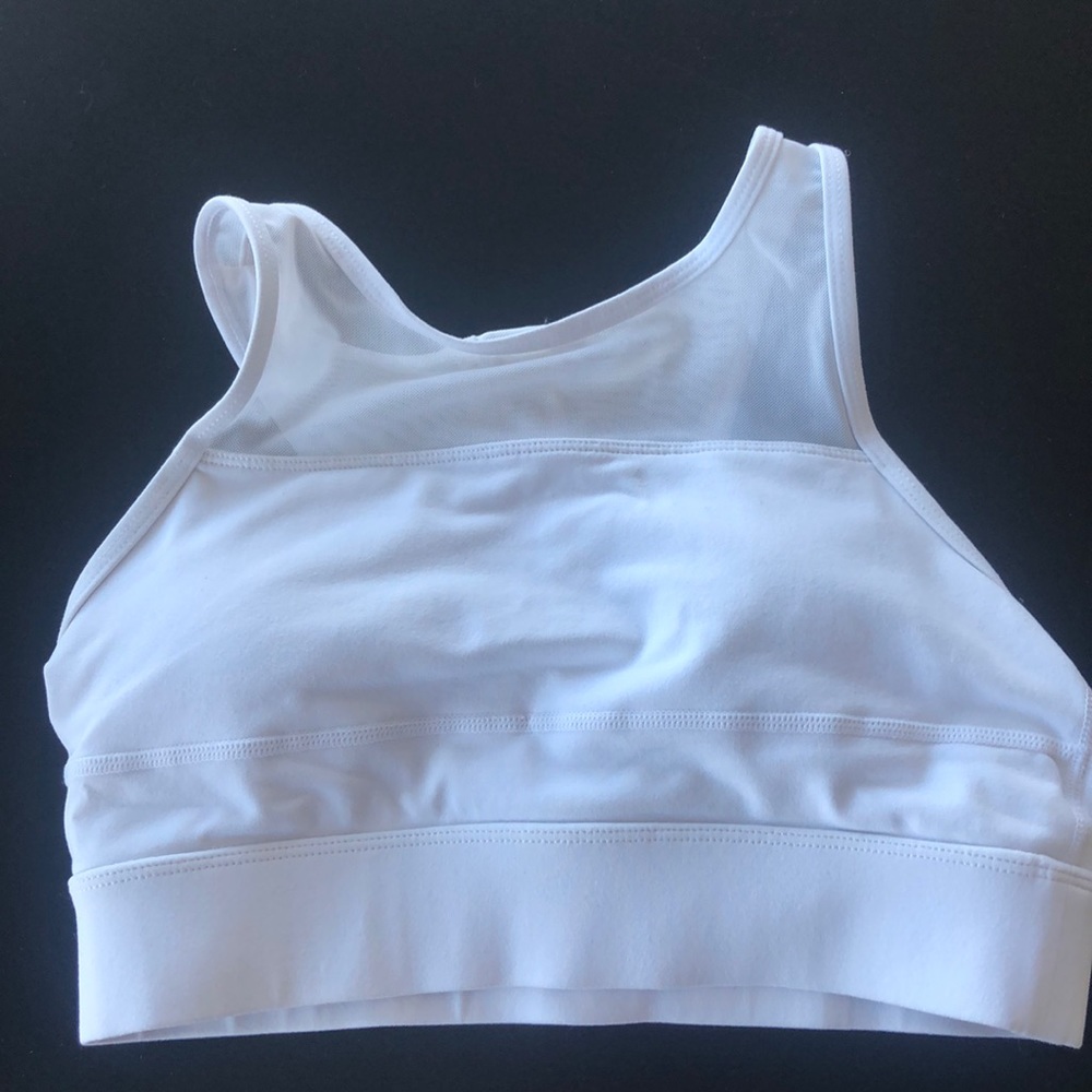 Super flattering sports bra